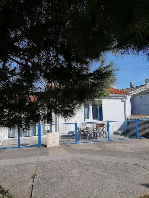 Maison De Pecheur Cour Privee En Centre Ville Saint-Gilles-Croix-de-Vie Exterior foto